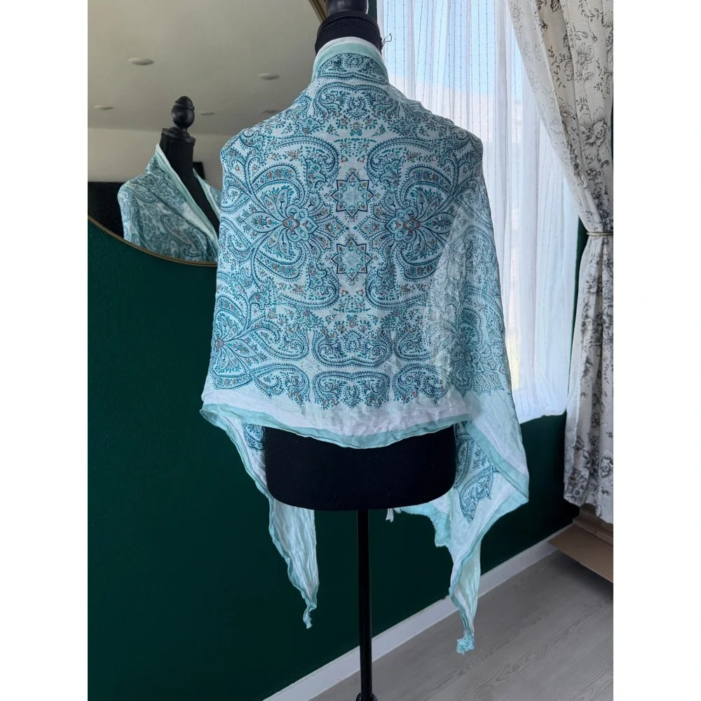 Talbots Mint Green Paisley Viscose Lightweight Wrap Scarf Shawl Frayed Edge